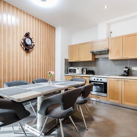 בודפשט Bpr Timber Loft Home With Balcony מראה חיצוני תמונה